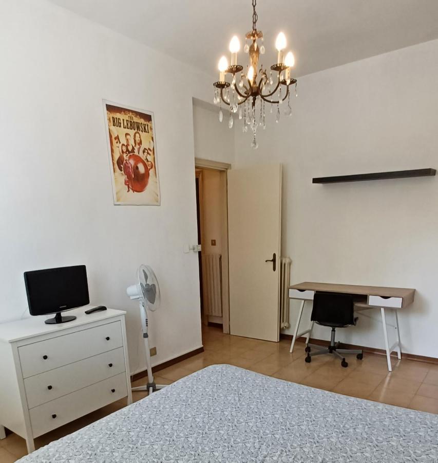 Luminosissimo Appartamento Viareggio Centro Εξωτερικό φωτογραφία